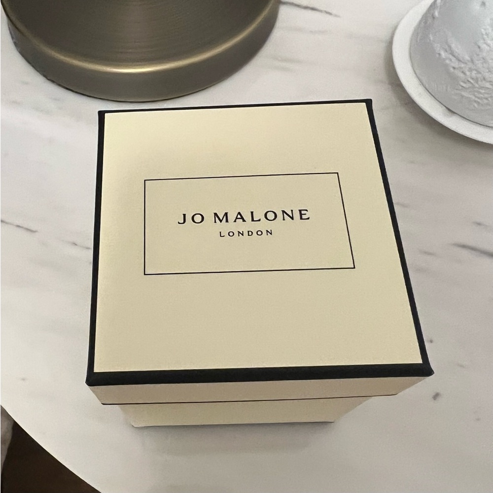 Jo Malone Candle Box & Ribbon